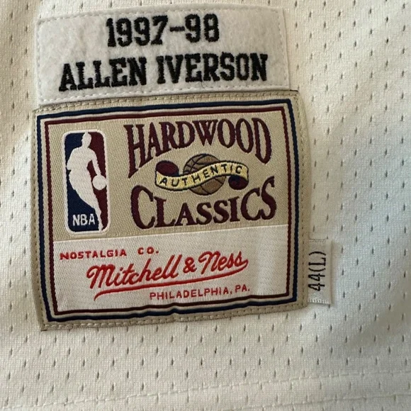 Allen Iverson 97-98 Authentic Mitchell & Ness Home jersey Size L